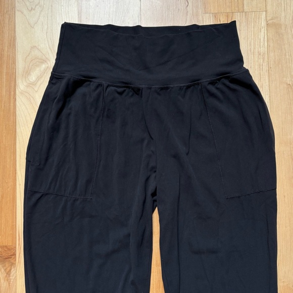Athleta Black High-Waisted Salutation Joggers in Powervita - Picture 6 of 15